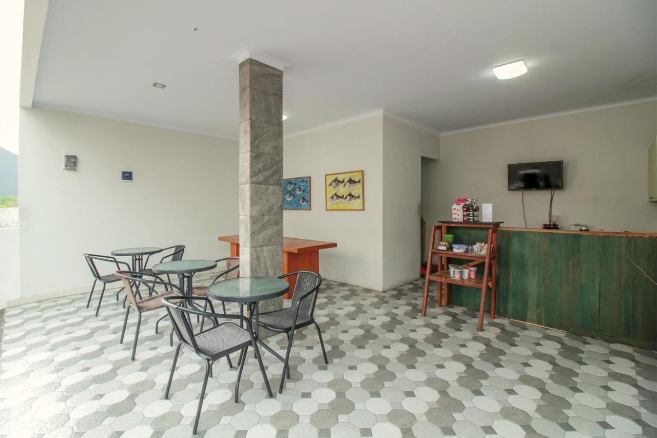 Oyo 396 Tibrae Residence Syariah Lembang Ngoại thất bức ảnh