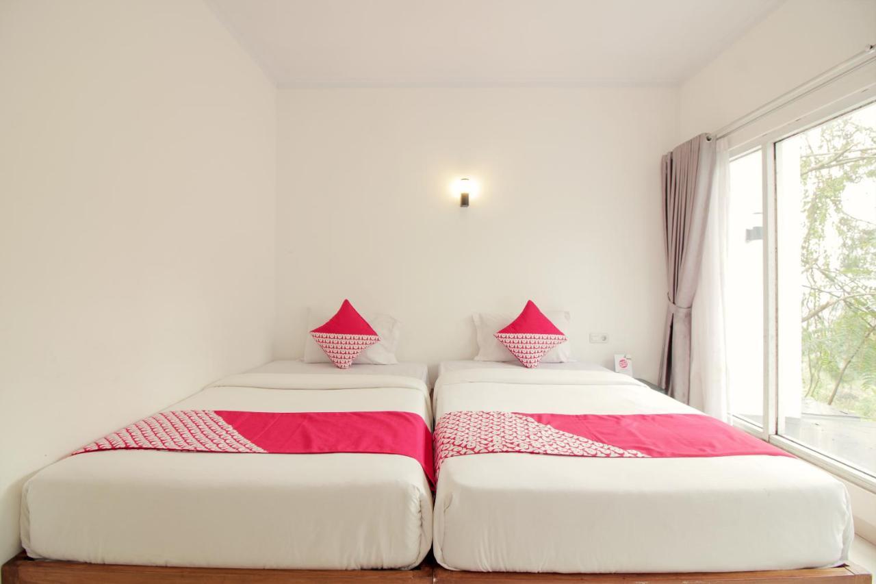 Oyo 396 Tibrae Residence Syariah Lembang Ngoại thất bức ảnh