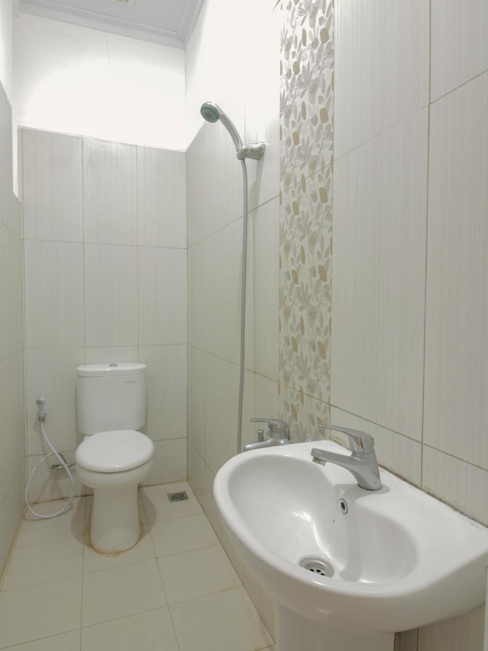 Oyo 396 Tibrae Residence Syariah Lembang Ngoại thất bức ảnh